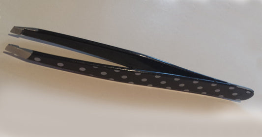 Could Plucking Hairs be the Key to Hair Regrowth? - Nut Job Hair Building Fibres